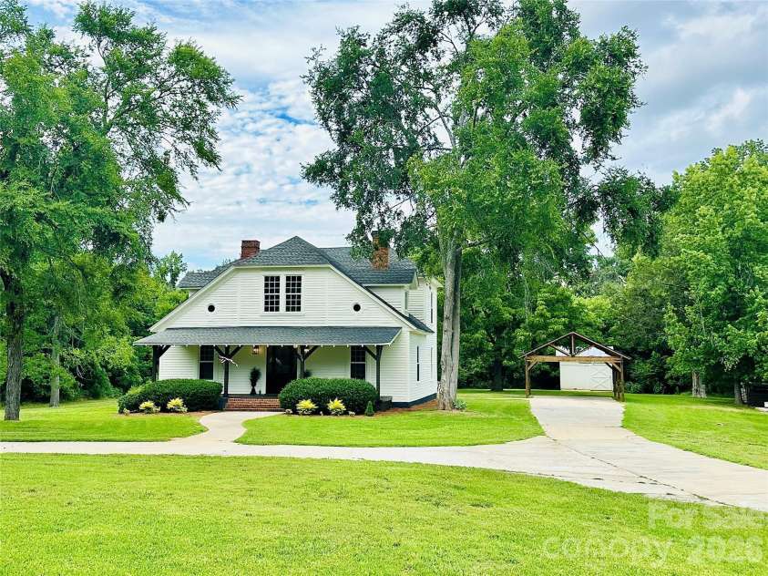604 Ferguson Ridge Road, Gastonia, NC 28052.  MLS# CAR4374772, YatesRealty ID 24844. 