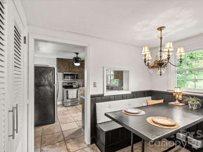 1745 Wensley Drive, Charlotte, NC 28210.  MLS# CAR4374719, YatesRealty ID 24845. 