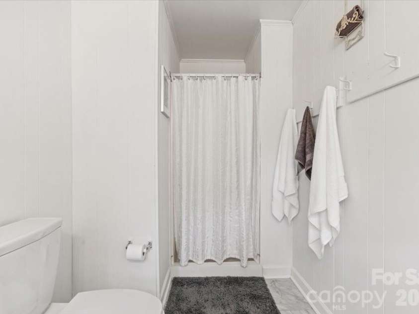 1745 Wensley Drive, Charlotte, NC 28210.  MLS# CAR4374719, YatesRealty ID 24845. 