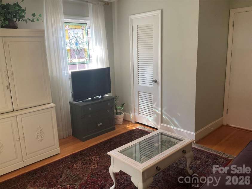 1745 Wensley Drive, Charlotte, NC 28210.  MLS# CAR4374719, YatesRealty ID 24845. 