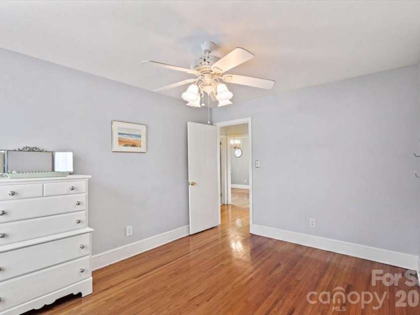 1745 Wensley Drive, Charlotte, NC 28210.  MLS# CAR4374719, YatesRealty ID 24845. 