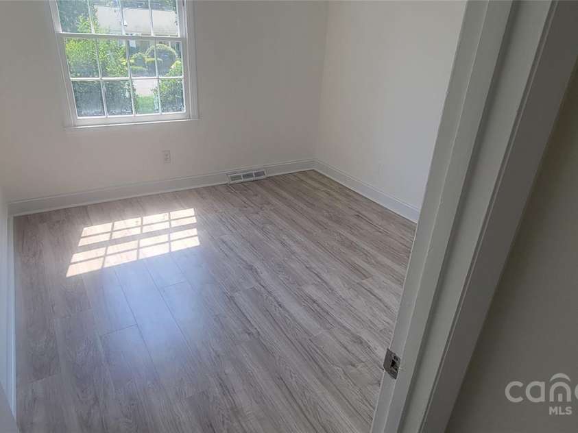 425 Whitethorn Drive, Gastonia, NC 28054.  MLS# CAR4232014, YatesRealty ID 24845. Bedroom