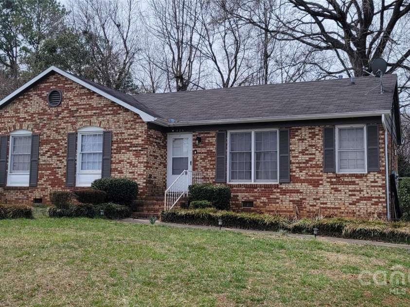 425 Whitethorn Drive, Gastonia, NC 28054.  MLS# CAR4232014, YatesRealty ID 24845. Front Elevation