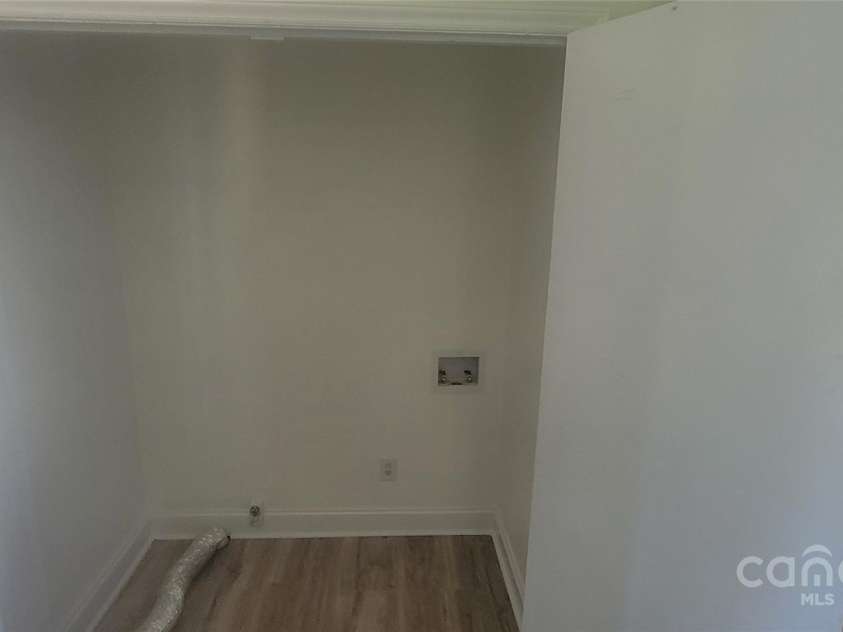 425 Whitethorn Drive, Gastonia, NC 28054.  MLS# CAR4232014, YatesRealty ID 24845. Laundry