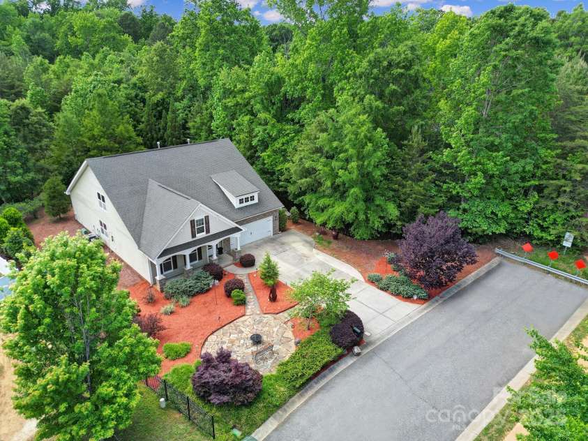 7710 Grove Hall Avenue, Mint Hill, NC 28227.  MLS# CAR4254290, YatesRealty ID 24846. 