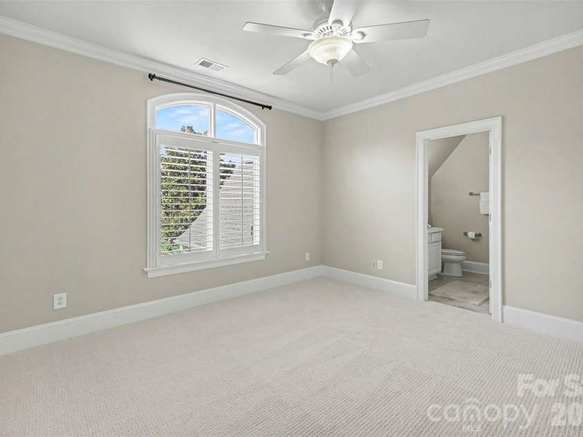 401 Wingfoot Drive, Waxhaw, NC 28173.  MLS# CAR4350790, YatesRealty ID 24847. 