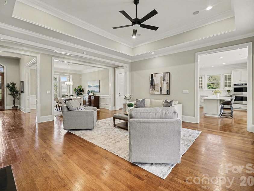 401 Wingfoot Drive, Waxhaw, NC 28173.  MLS# CAR4350790, YatesRealty ID 24847. 