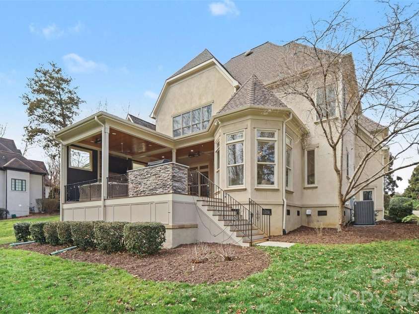 401 Wingfoot Drive, Waxhaw, NC 28173.  MLS# CAR4350790, YatesRealty ID 24847. 