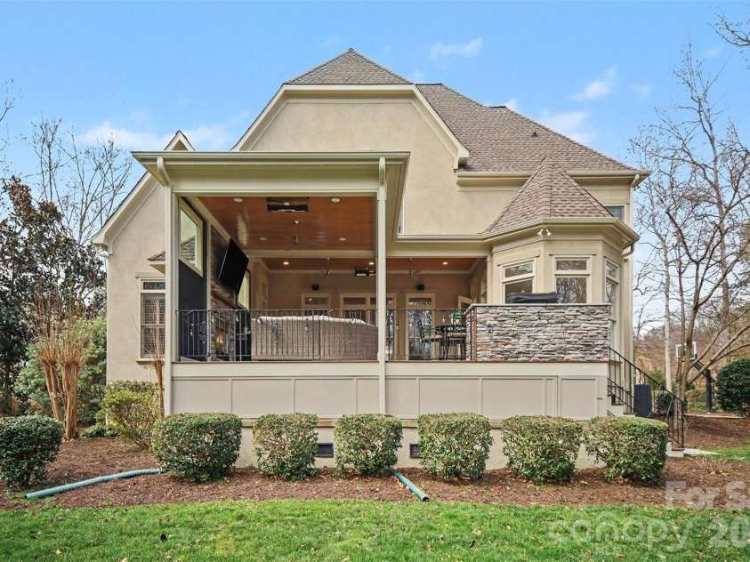 401 Wingfoot Drive, Waxhaw, NC 28173.  MLS# CAR4350790, YatesRealty ID 24847. 