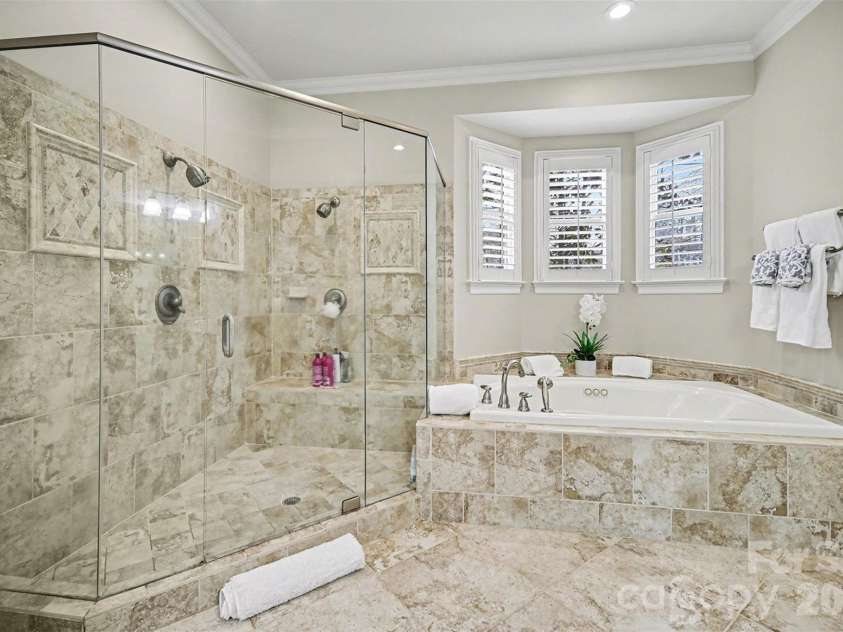 401 Wingfoot Drive, Waxhaw, NC 28173.  MLS# CAR4350790, YatesRealty ID 24847. 