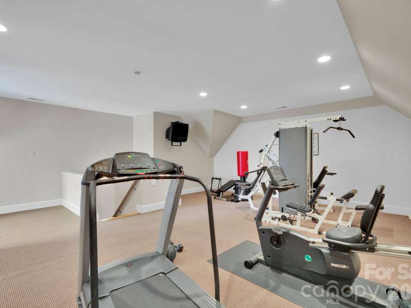 18326 Bowsprit Pointe Road, Cornelius, NC 28031.  MLS# CAR4350725, YatesRealty ID 24848. 3rd level bonus room