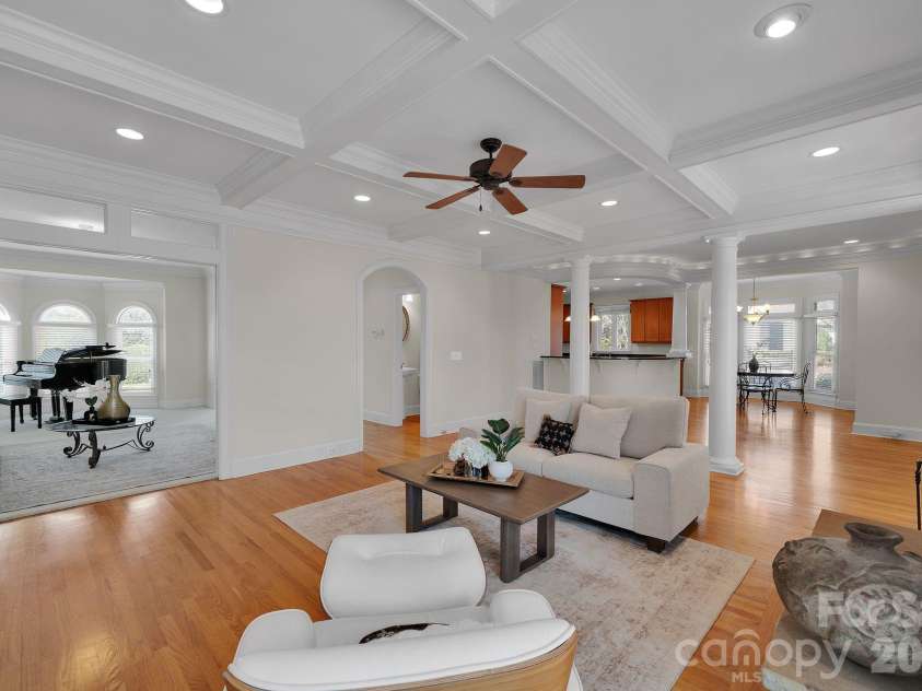 18326 Bowsprit Pointe Road, Cornelius, NC 28031.  MLS# CAR4350725, YatesRealty ID 24848. 