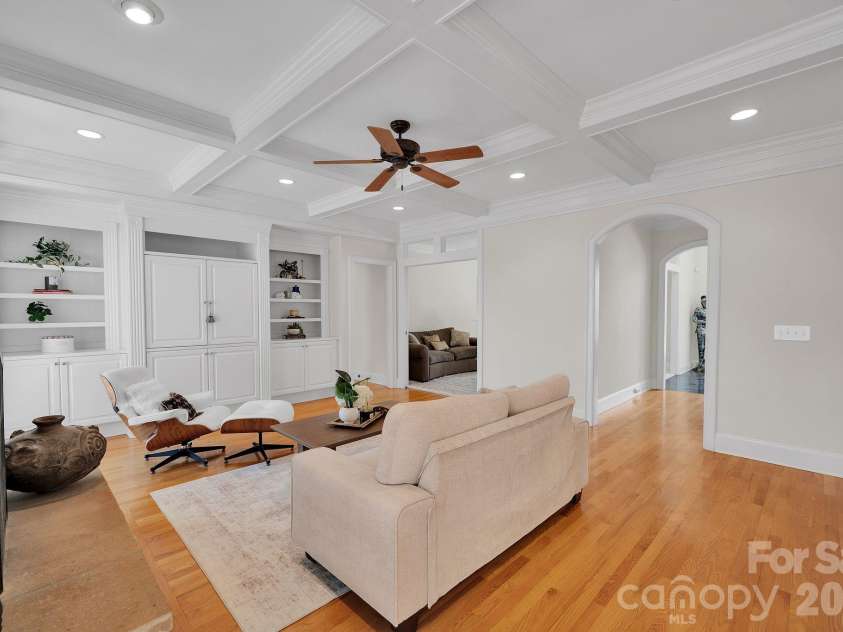 18326 Bowsprit Pointe Road, Cornelius, NC 28031.  MLS# CAR4350725, YatesRealty ID 24848. 
