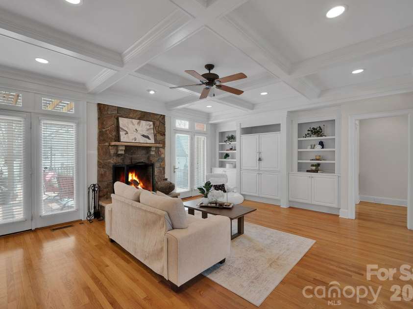 18326 Bowsprit Pointe Road, Cornelius, NC 28031.  MLS# CAR4350725, YatesRealty ID 24848. 