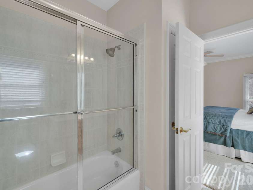 18326 Bowsprit Pointe Road, Cornelius, NC 28031.  MLS# CAR4350725, YatesRealty ID 24848. 