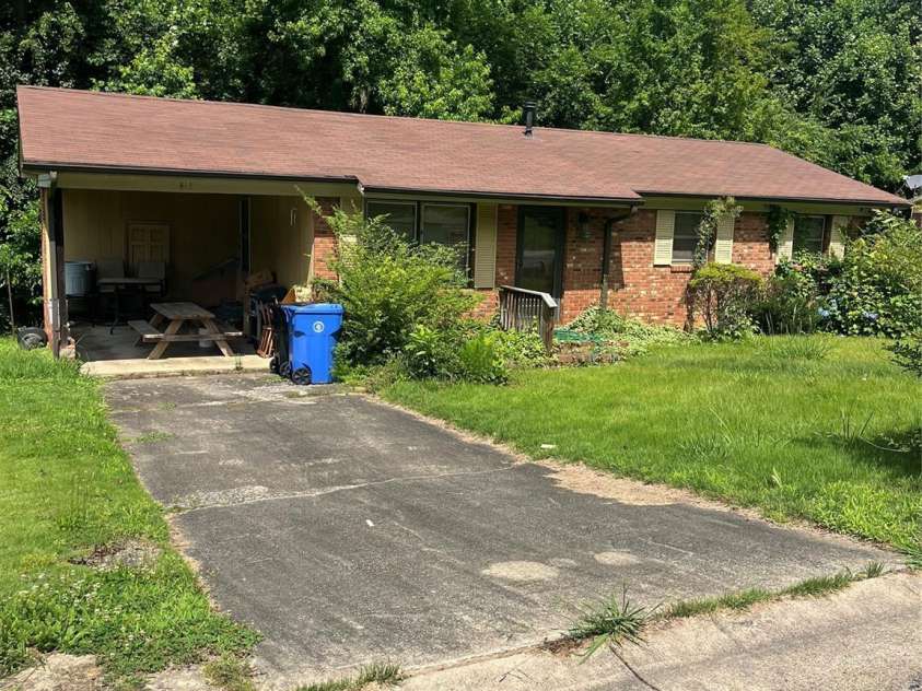413 McLelland Avenue, Mooresville, NC 28115.  MLS# CAR4274324, YatesRealty ID 24848. 