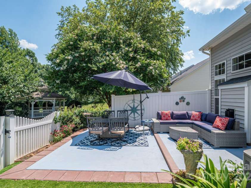 1648 Backcreek Lane, Gastonia, NC 28054.  MLS# CAR4277514, YatesRealty ID 24849. 