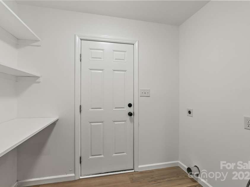 201 Cedarview Drive, Asheville, NC 28803.  MLS# CAR4315689, YatesRealty ID 24849. 