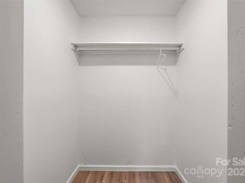 201 Cedarview Drive, Asheville, NC 28803.  MLS# CAR4315689, YatesRealty ID 24849. 