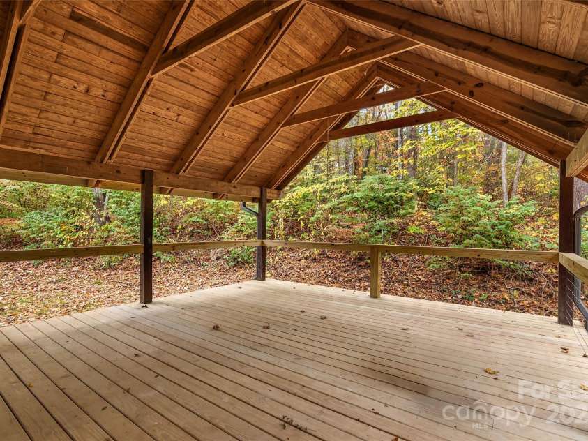 201 Cedarview Drive, Asheville, NC 28803.  MLS# CAR4315689, YatesRealty ID 24849. 
