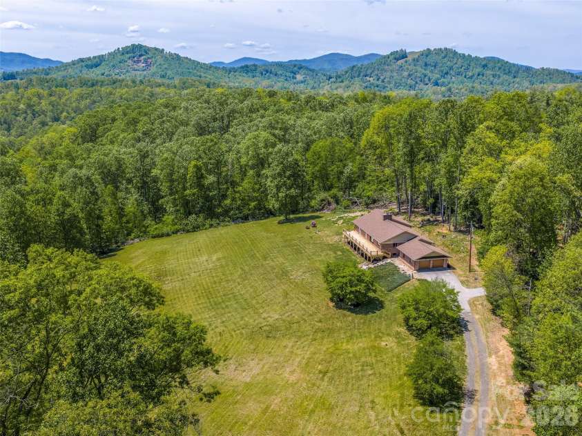 195 Red Bird Road, Spruce Pine, NC 28777.  MLS# CAR4380528, YatesRealty ID 24850. 
