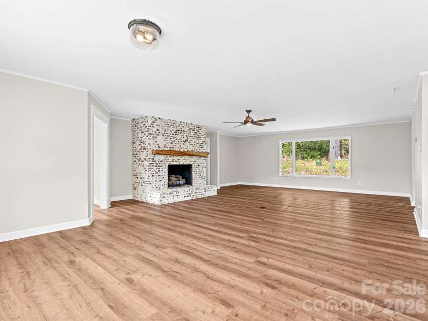 195 Red Bird Road, Spruce Pine, NC 28777.  MLS# CAR4380528, YatesRealty ID 24850. 
