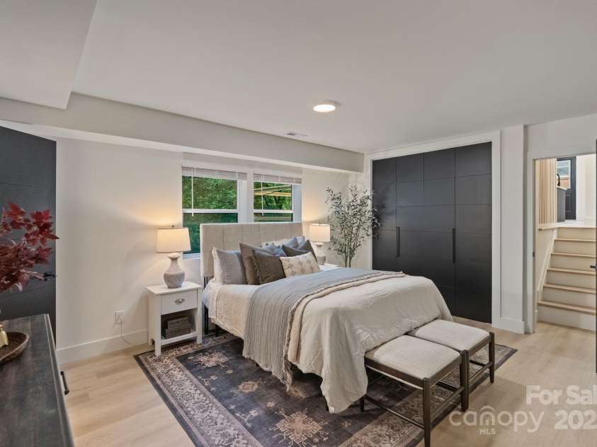 3326 Winterfield Place, Charlotte, NC 28205.  MLS# CAR4264919, YatesRealty ID 24851. 4th Bedroom