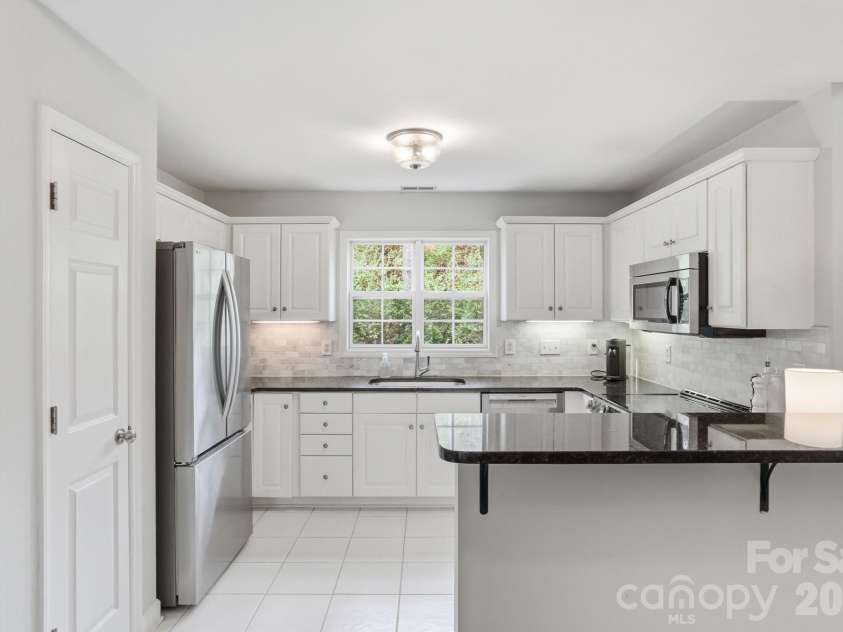 9026 Saint Pierre Lane, Charlotte, NC 28277.  MLS# CAR4381576, YatesRealty ID 24852. 