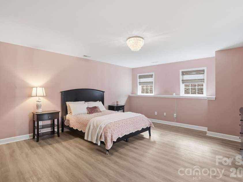 9026 Saint Pierre Lane, Charlotte, NC 28277.  MLS# CAR4381576, YatesRealty ID 24852. Primary Bedroom