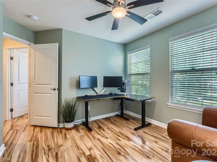 1727 Evergreen Drive, Charlotte, NC 28208.  MLS# CAR4278295, YatesRealty ID 24854. Bedroom #3