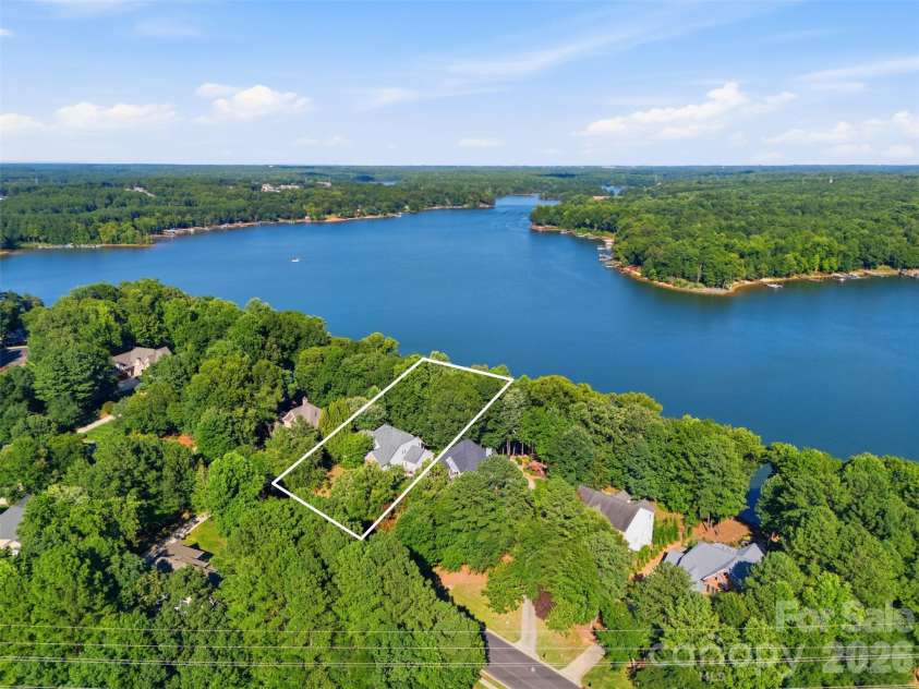 221 Whiterock Drive, Mount Holly, NC 28120.  MLS# CAR4374843, YatesRealty ID 24854. 