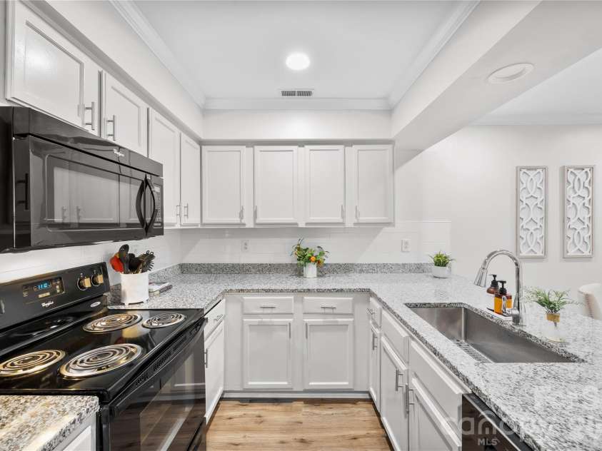 114 Cedar Hollow Street, Fort Mill, SC 29715.  MLS# CAR4379640, YatesRealty ID 24855. 
