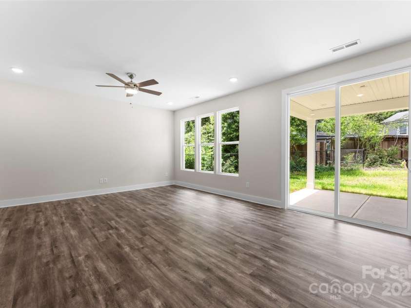 1651 Carolina Circle, Gastonia, NC 28054.  MLS# CAR4288979, YatesRealty ID 24855. Dining/Living