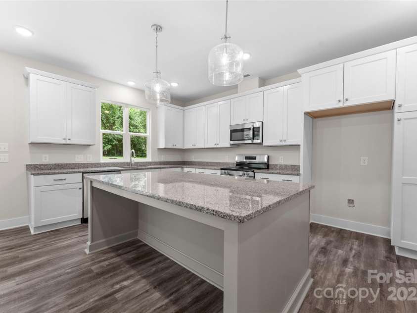 1651 Carolina Circle, Gastonia, NC 28054.  MLS# CAR4288979, YatesRealty ID 24855. Kitchen