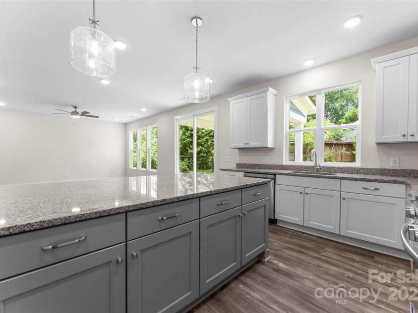 1651 Carolina Circle, Gastonia, NC 28054.  MLS# CAR4288979, YatesRealty ID 24855. Kitchen