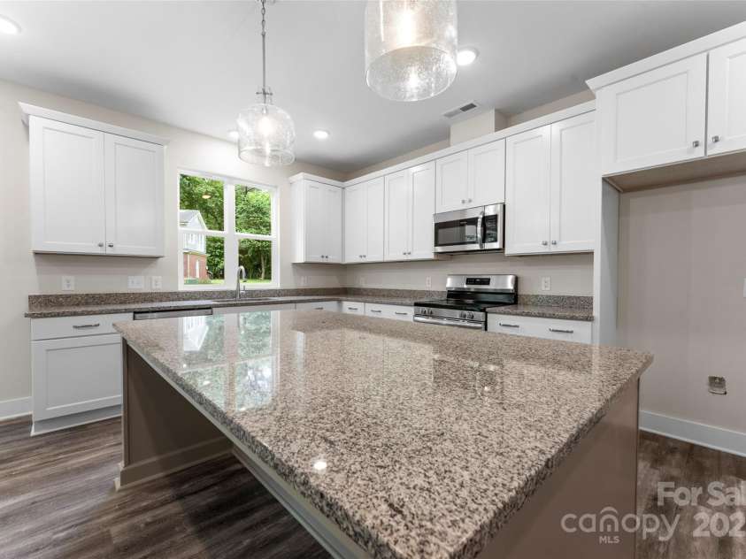 1651 Carolina Circle, Gastonia, NC 28054.  MLS# CAR4288979, YatesRealty ID 24855. Kitchen