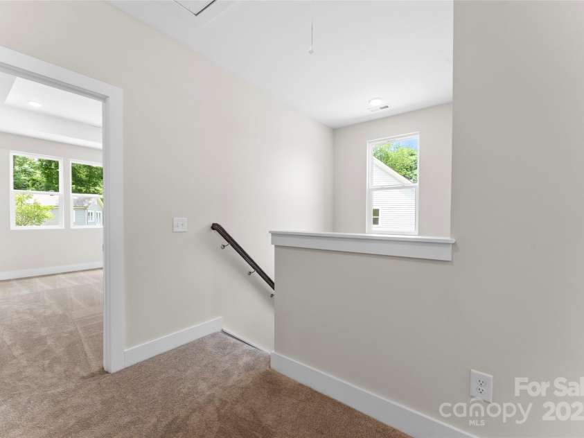 1651 Carolina Circle, Gastonia, NC 28054.  MLS# CAR4288979, YatesRealty ID 24855. Upstairs Landing/Hall