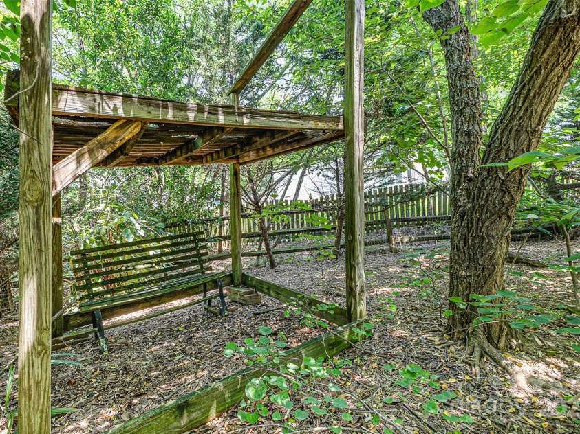 2001 Enderbury Drive, Indian Trail, NC 28079.  MLS# CAR4272448, YatesRealty ID 24856. 