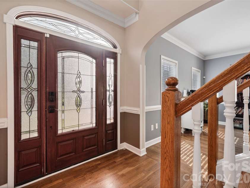 2604 Ironwood Drive, Hickory, NC 28602.  MLS# CAR4374197, YatesRealty ID 24857. 