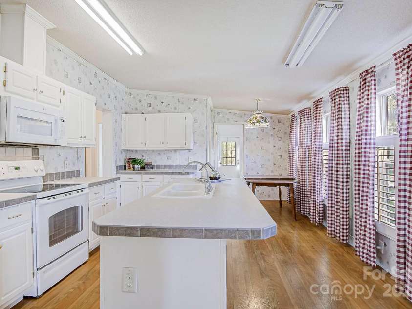 425 Knotty Pine Circle, Salisbury, NC 28146.  MLS# CAR4277180, YatesRealty ID 24857. 