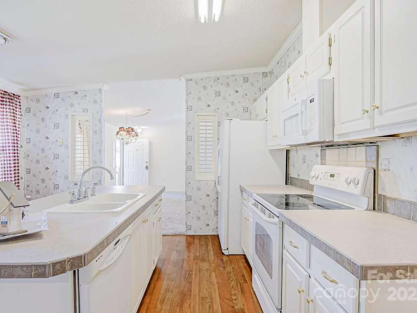 425 Knotty Pine Circle, Salisbury, NC 28146.  MLS# CAR4277180, YatesRealty ID 24857. 