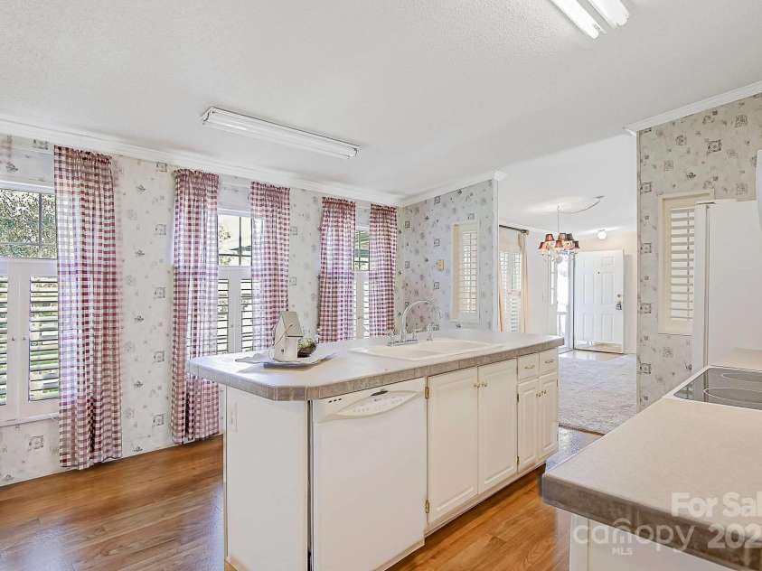 425 Knotty Pine Circle, Salisbury, NC 28146.  MLS# CAR4277180, YatesRealty ID 24857. 