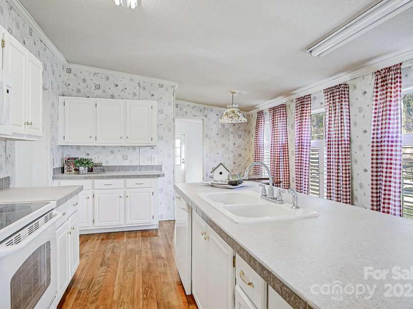 425 Knotty Pine Circle, Salisbury, NC 28146.  MLS# CAR4277180, YatesRealty ID 24857. 