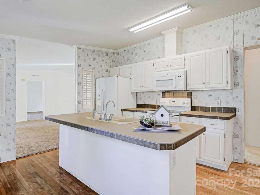 425 Knotty Pine Circle, Salisbury, NC 28146.  MLS# CAR4277180, YatesRealty ID 24857. 