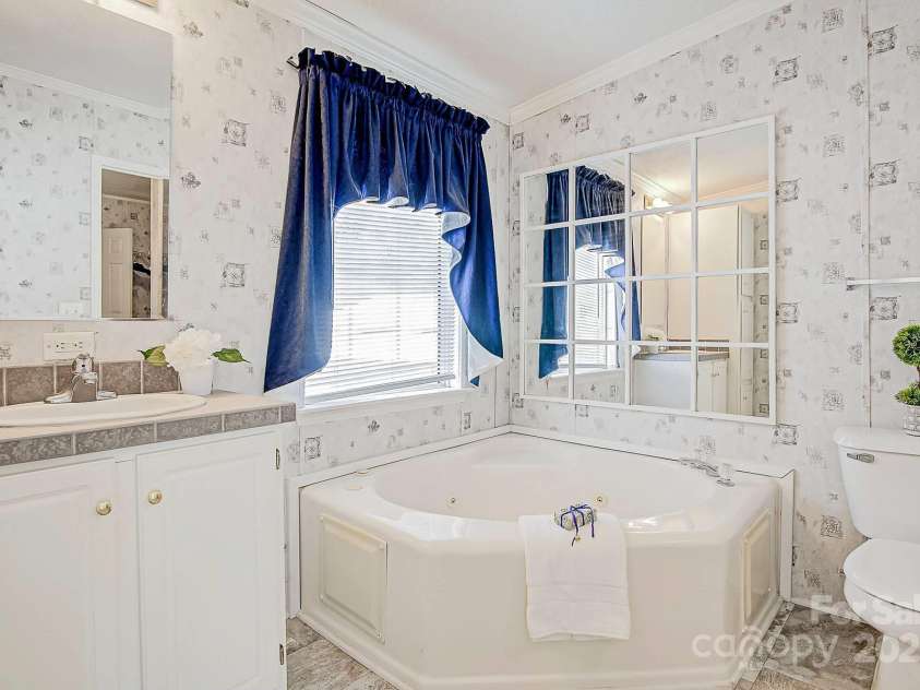 425 Knotty Pine Circle, Salisbury, NC 28146.  MLS# CAR4277180, YatesRealty ID 24857. 