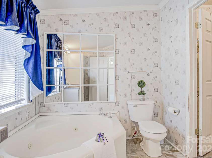 425 Knotty Pine Circle, Salisbury, NC 28146.  MLS# CAR4277180, YatesRealty ID 24857. 