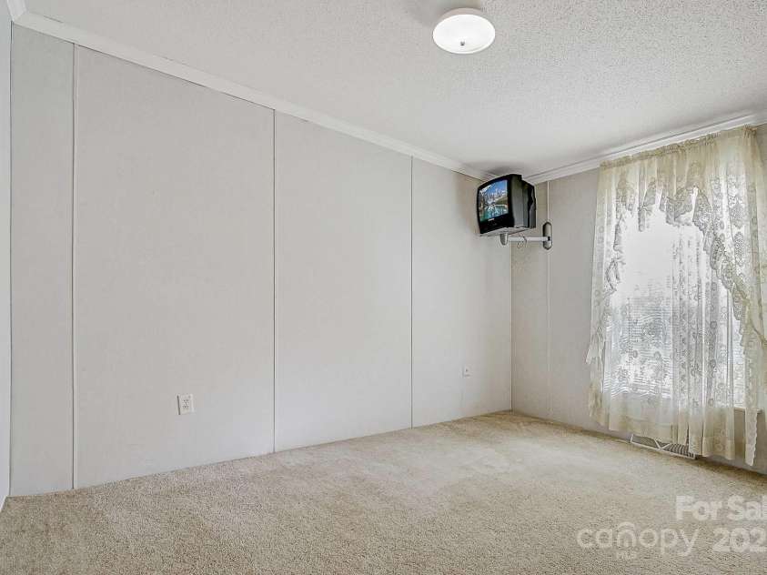 425 Knotty Pine Circle, Salisbury, NC 28146.  MLS# CAR4277180, YatesRealty ID 24857. 