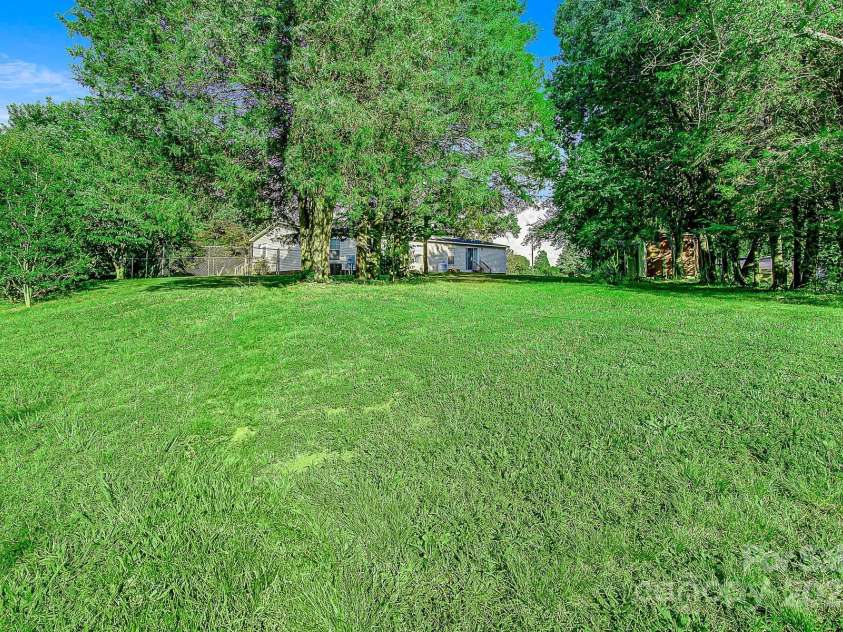 425 Knotty Pine Circle, Salisbury, NC 28146.  MLS# CAR4277180, YatesRealty ID 24857. 