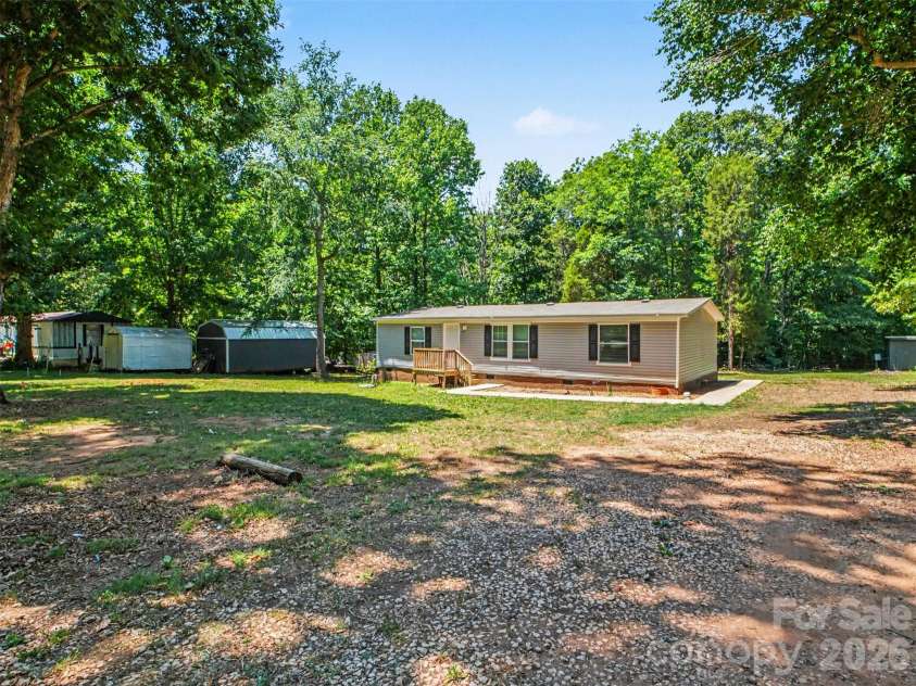 430 Charolais Drive, Salisbury, NC 28146.  MLS# CAR4384082, YatesRealty ID 24858. 