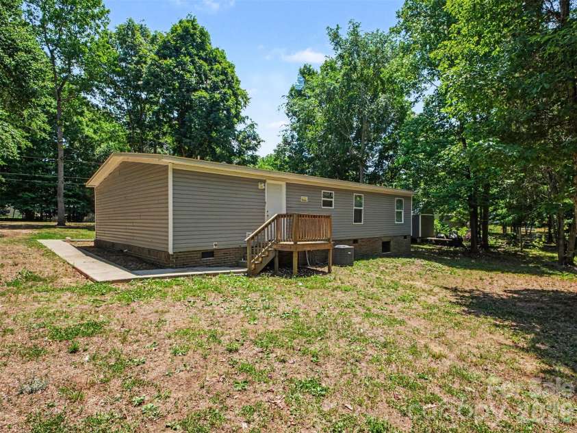430 Charolais Drive, Salisbury, NC 28146.  MLS# CAR4384082, YatesRealty ID 24858. 